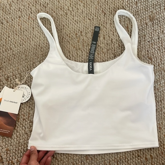 New with tag never worn - Picture 2 of 2